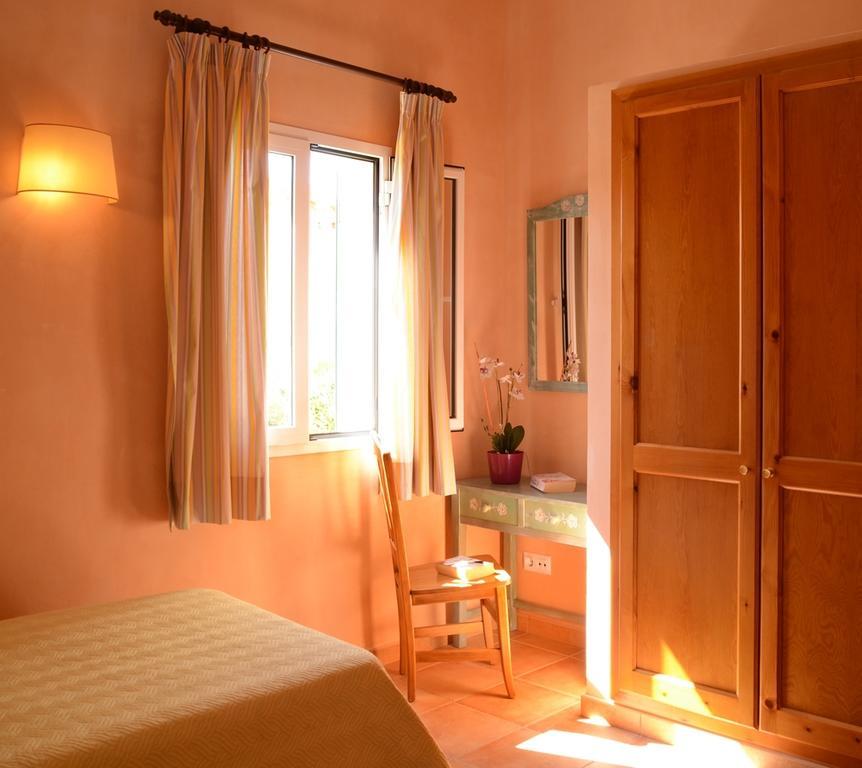 Villas Las Golondrinas Кала'н Бош Екстериор снимка