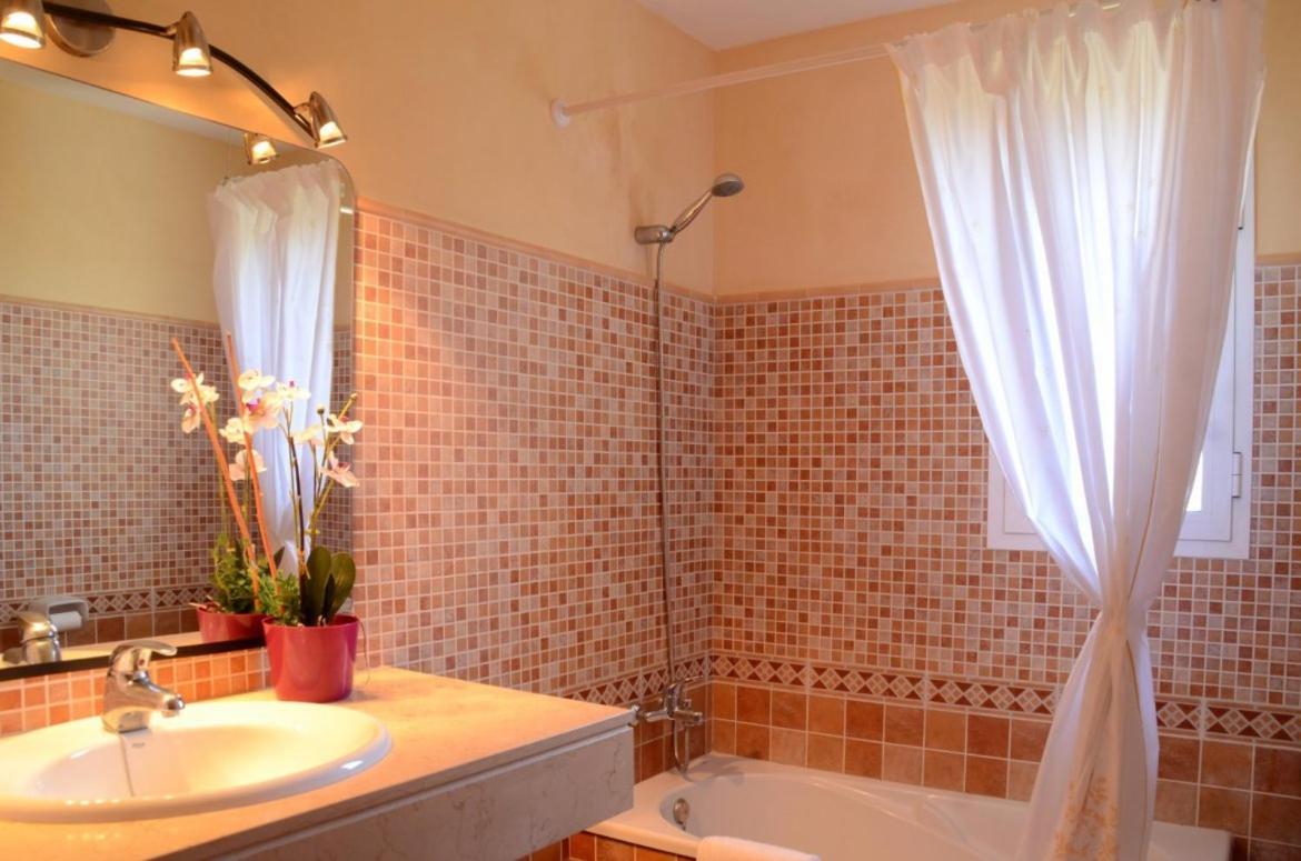 Villas Las Golondrinas Кала'н Бош Екстериор снимка